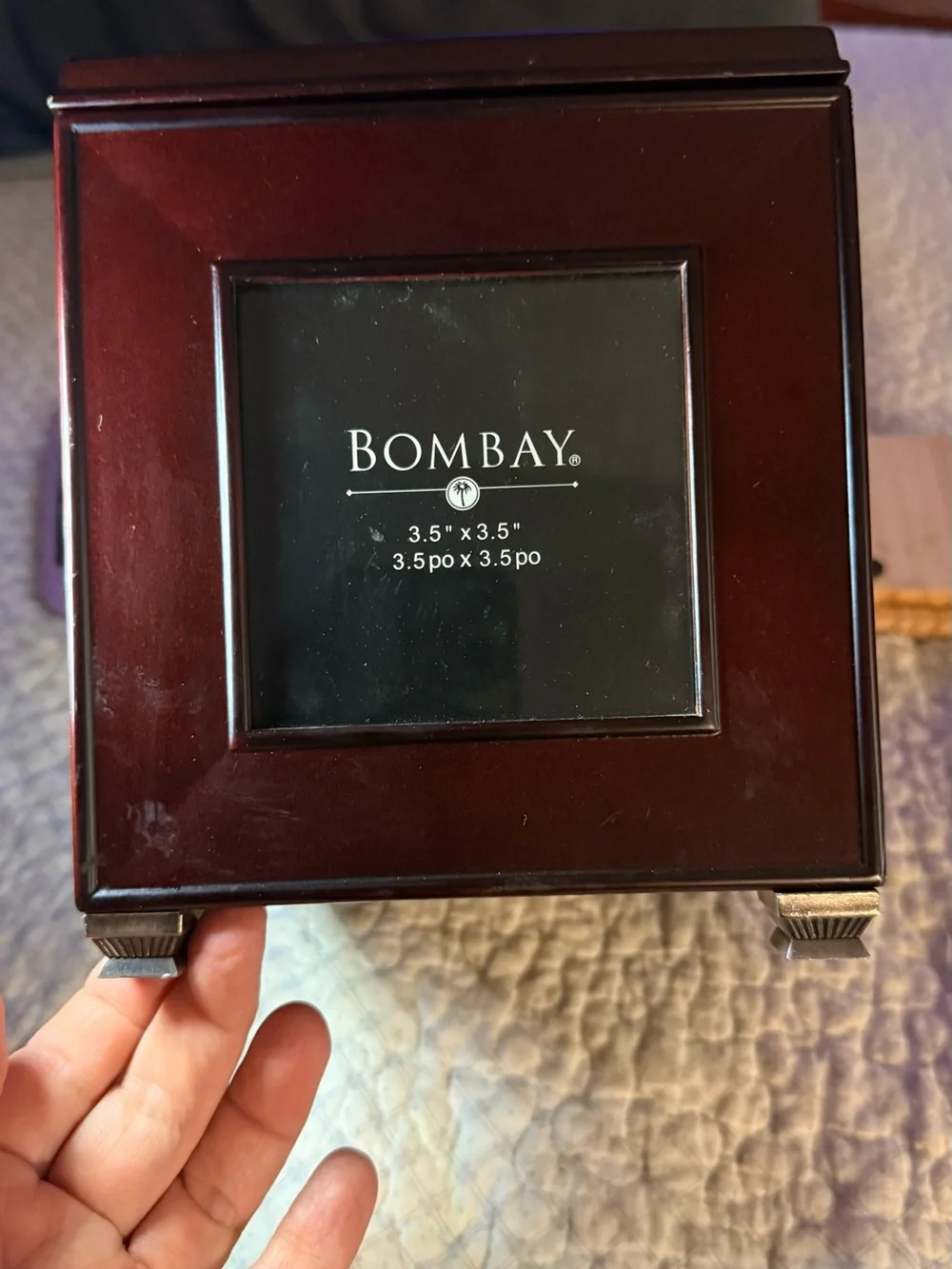 Vintage Bombay Company Mahogany Keepsake & Photo Display Box – Glass Top – 2001